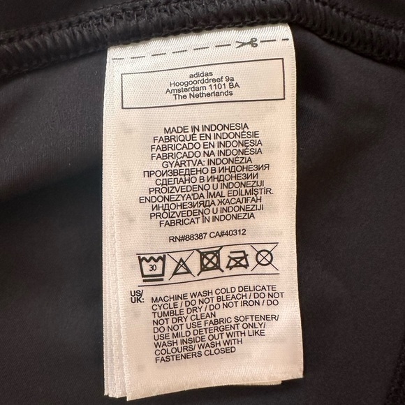 ADIDAS by Stella McCartney BLACK Short leggings with logo - Picture 8 of 8